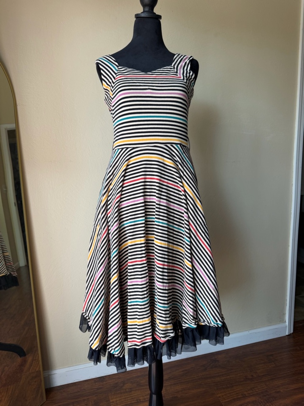 Effie’s heart striped dress a line fit and flare stretchy medium